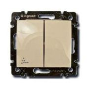 Выключатель-переключатель 2кл. (мех) проходной VALENA сл кость Legrand  IP44 774198